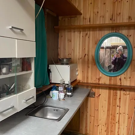 Off-grid Container By The Bay *